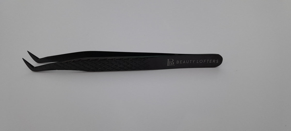 Beauty Lofters Diamond Grip Boot Tweezer in plasma black, side view