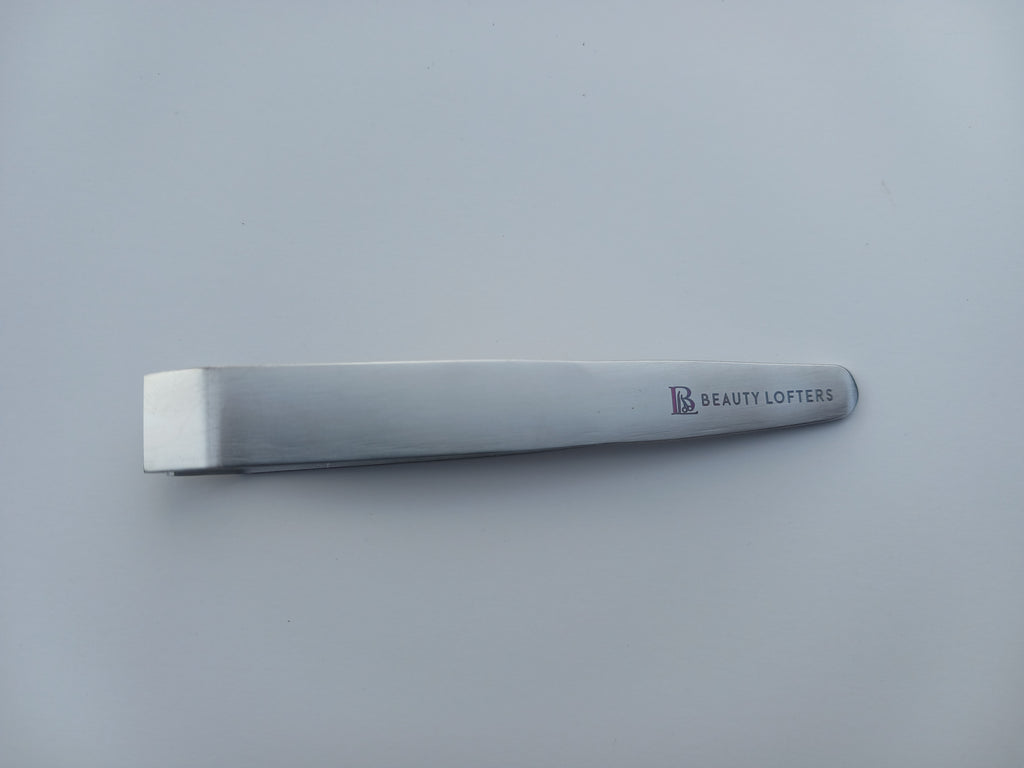 Medium Slant Tweezer shown at an angle